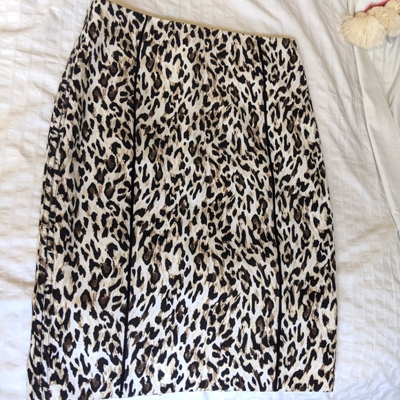 White House Black Market Leopard Skirt - Picture 1 of 5